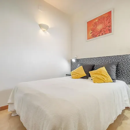 Beautiful With View Apartment Roses