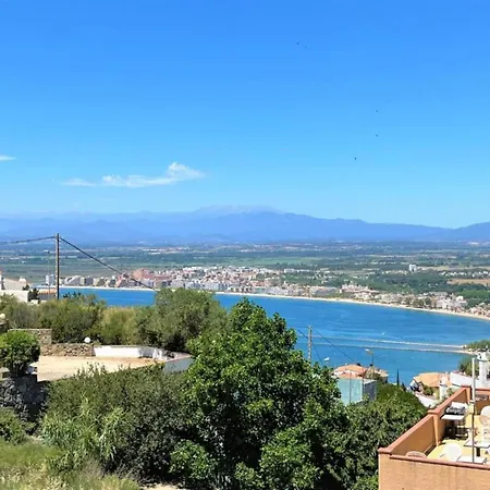 Beautiful With View Apartment Roses